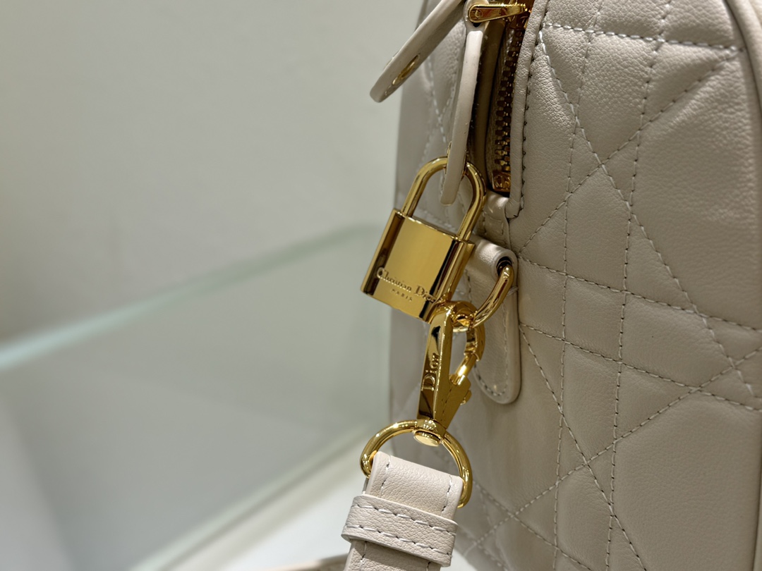 Dior Groove 25 Bag White Macrocannage Calfskin